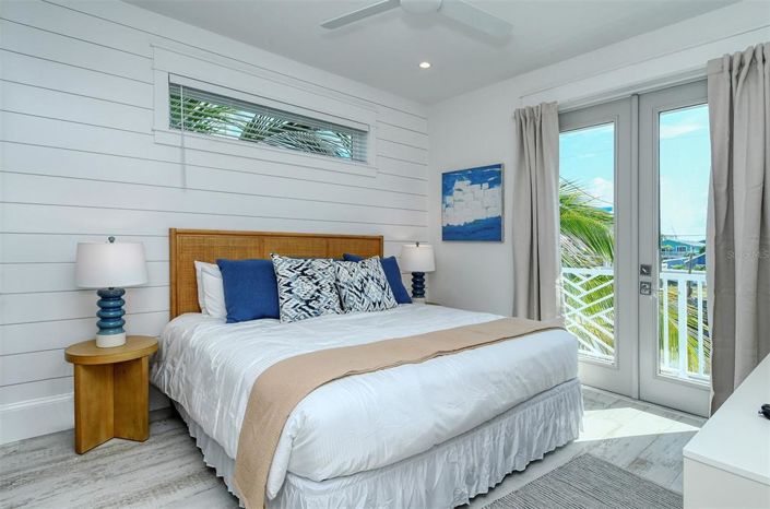 Image No.25-7 Bed Property for sale