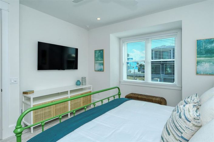 Image No.35-7 Bed Property for sale