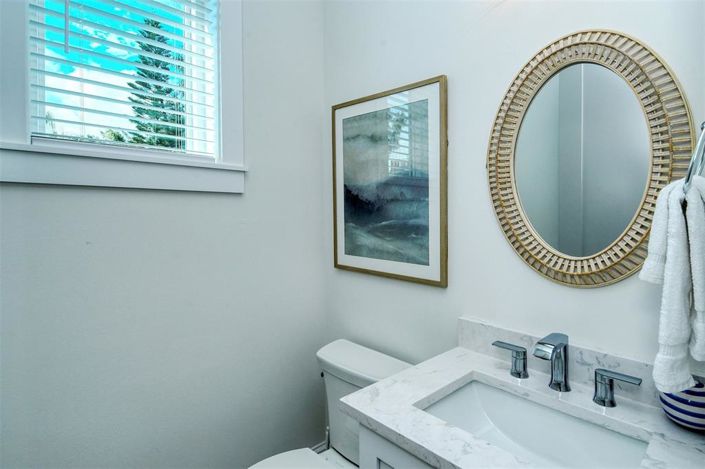 Image No.38-7 Bed Property for sale