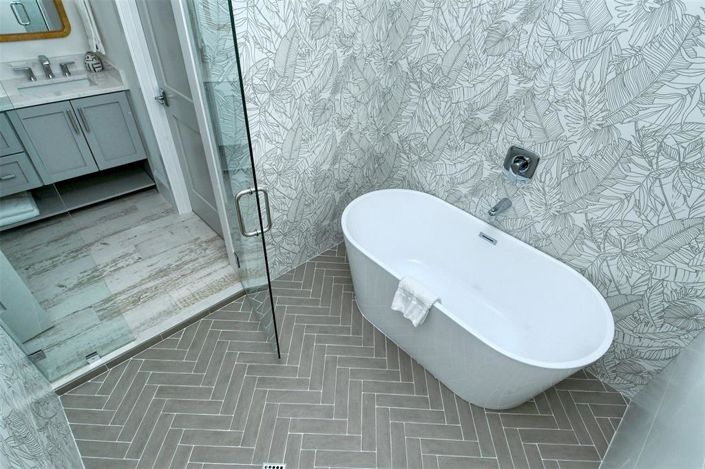 Image No.44-7 Bed Property for sale