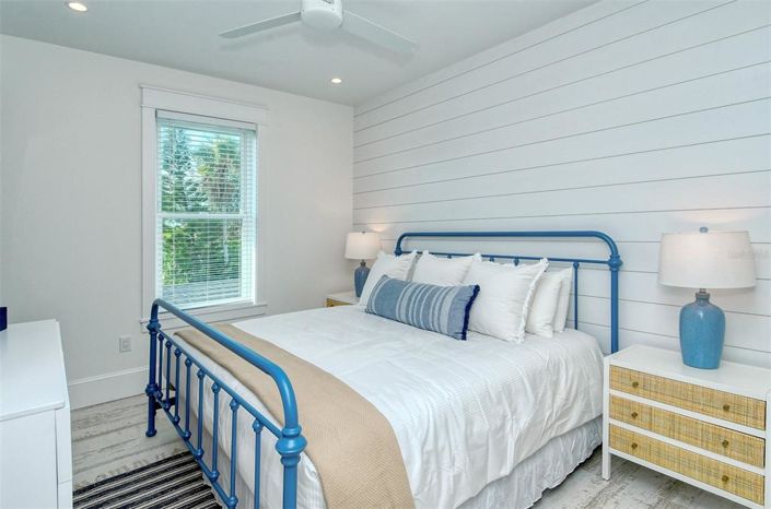 Image No.51-7 Bed Property for sale