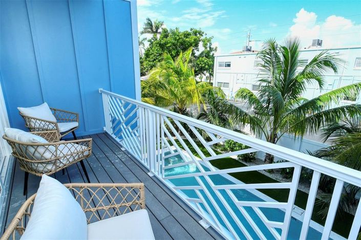 Image No.7-7 Bed Property for sale