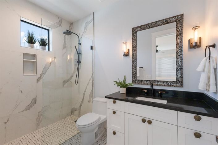 Image No.28-6 Bed Property for sale