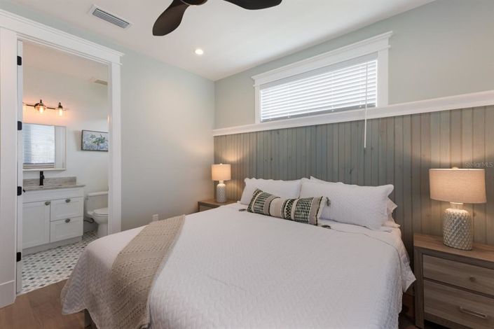 Image No.38-6 Bed Property for sale