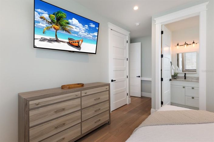 Image No.39-6 Bed Property for sale