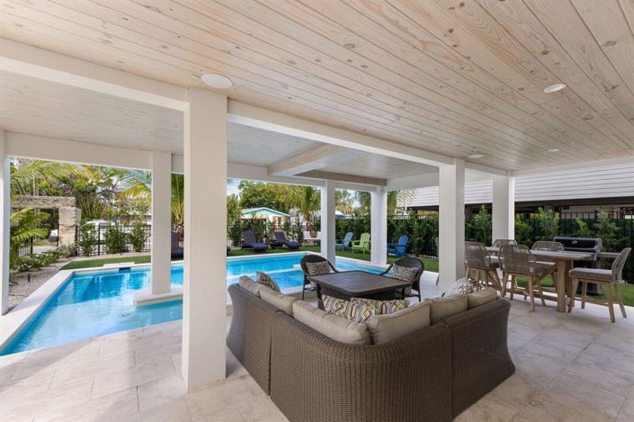 Image No.54-6 Bed Property for sale