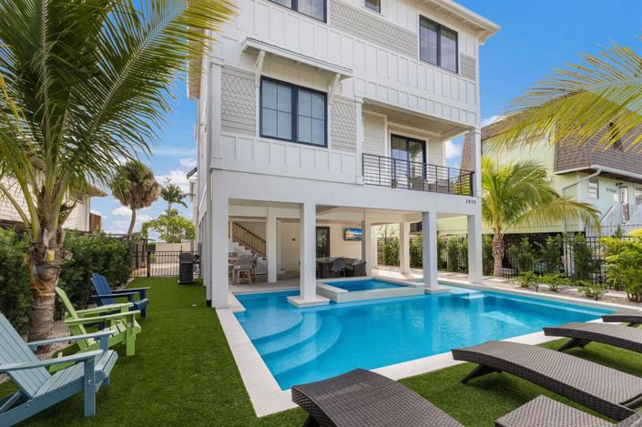 Image No.59-6 Bed Property for sale