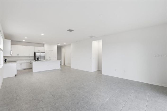 Image No.10-3 Bed Property for sale