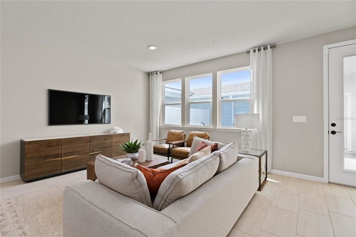 Image No.14-4 Bed Townhouse for sale