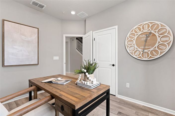 Image No.17-4 Bed Townhouse for sale