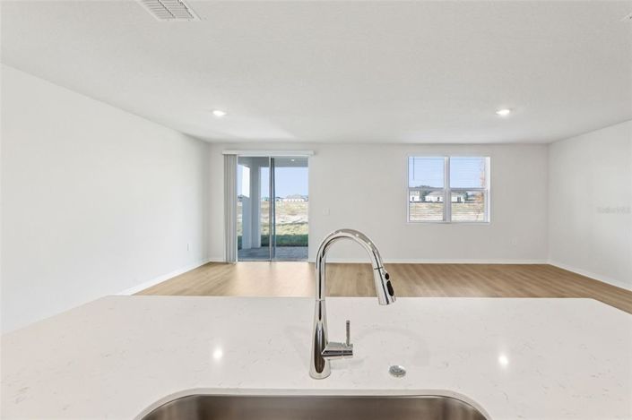 Image No.10-4 Bed Property for sale