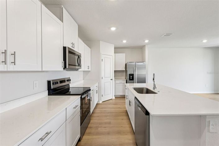 Image No.11-4 Bed Property for sale