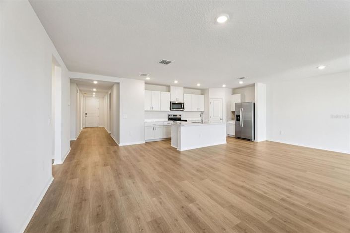 Image No.6-4 Bed Property for sale