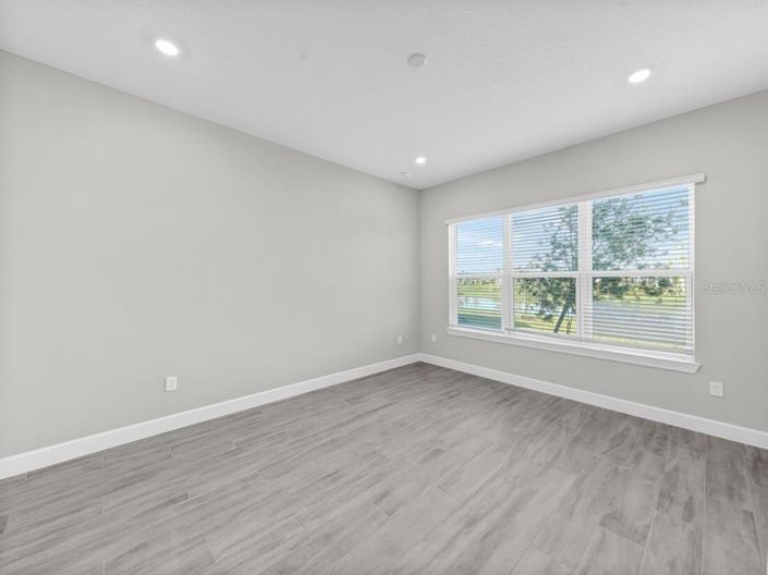 Image No.11-3 Bed Property for sale