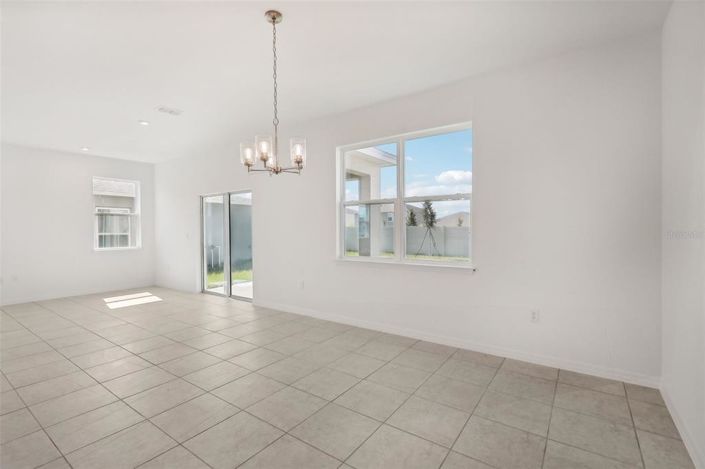 Image No.14-Propriété de 4 chambres à vendre à Davenport