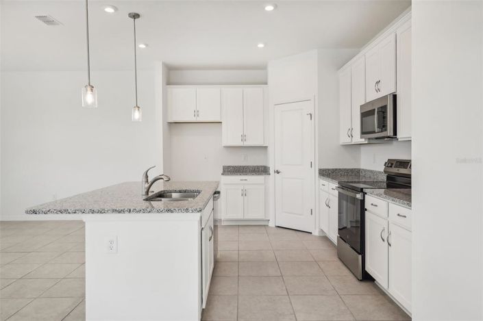 Image No.5-Propriété de 4 chambres à vendre à Davenport