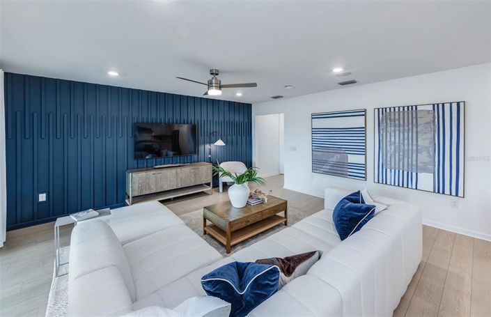 Image No.6-5 Bed Property for sale