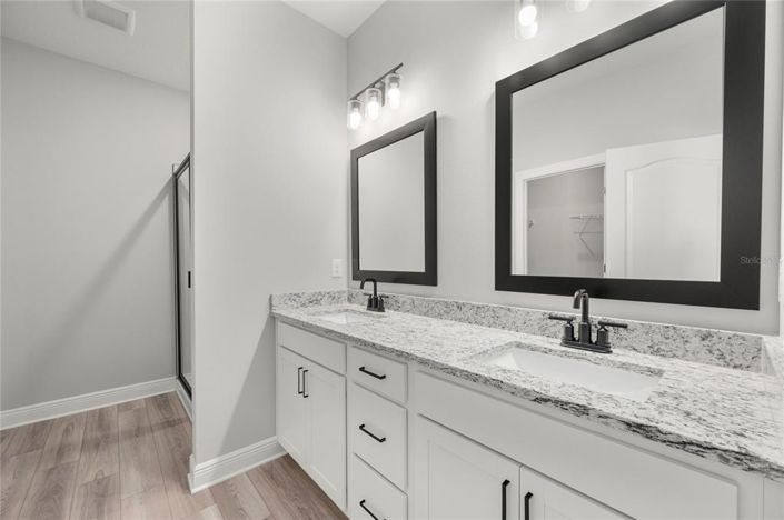 Image No.5-Propriété de 4 chambres à vendre à Kissimmee