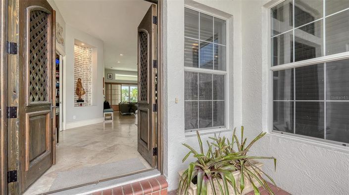 Image No.5-3 Bed Property for sale