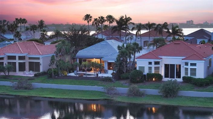 Image No.50-3 Bed Property for sale