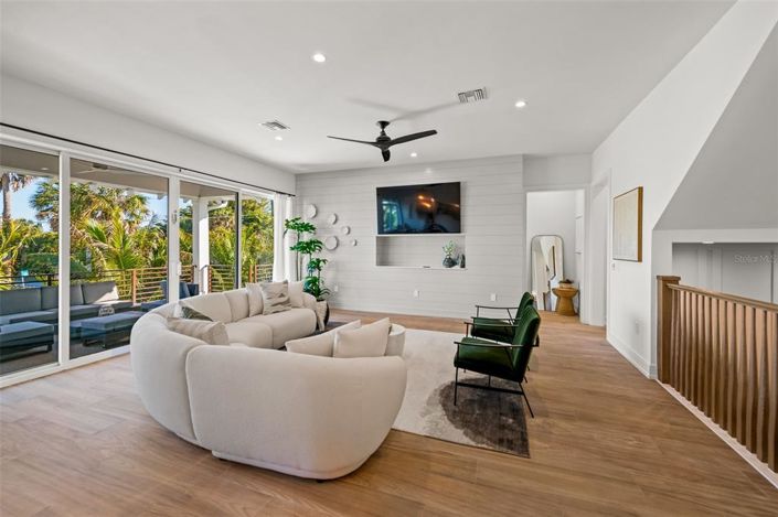 Image No.16-4 Bed Property for sale