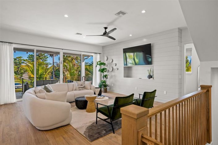 Image No.17-4 Bed Property for sale