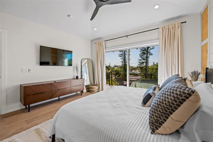 Image No.32-4 Bed Property for sale