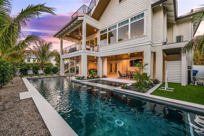 Image No.54-4 Bed Property for sale