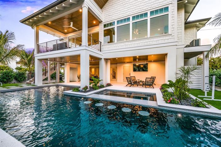 Image No.56-4 Bed Property for sale