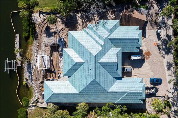 Image No.12-5 Bed Property for sale