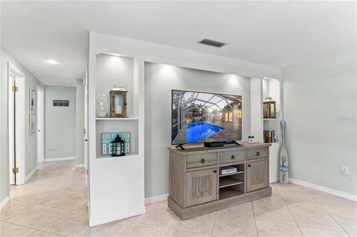 Image No.10-3 Bed Property for sale