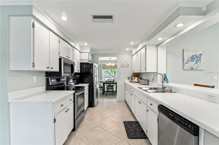 Image No.23-3 Bed Property for sale