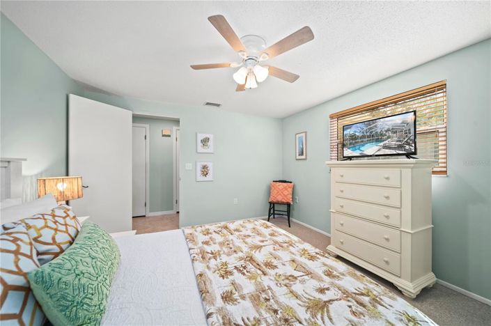 Image No.27-3 Bed Property for sale