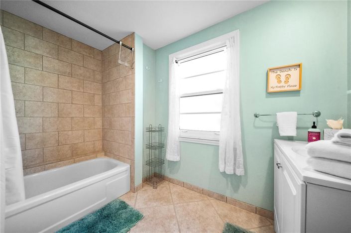 Image No.30-3 Bed Property for sale