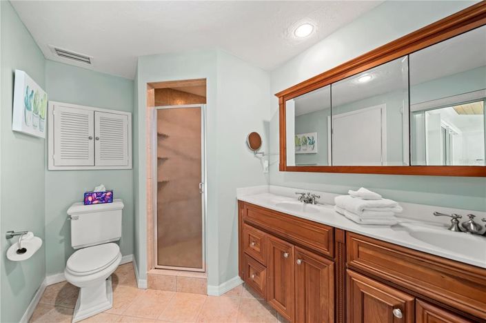 Image No.37-3 Bed Property for sale