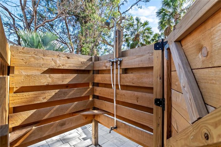 Image No.60-3 Bed Property for sale