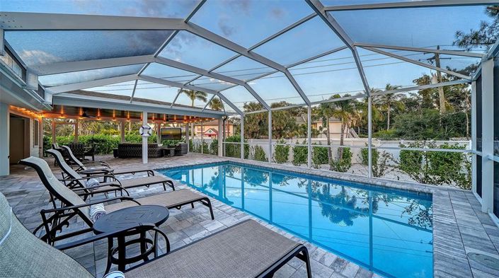 Image No.8-3 Bed Property for sale