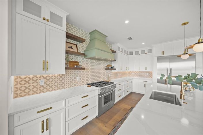 Image No.11-4 Bed Property for sale