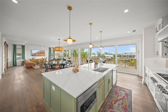 Image No.13-4 Bed Property for sale