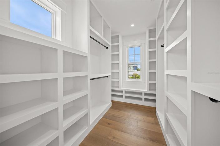 Image No.24-4 Bed Property for sale