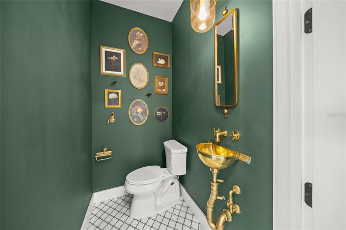 Image No.40-4 Bed Property for sale