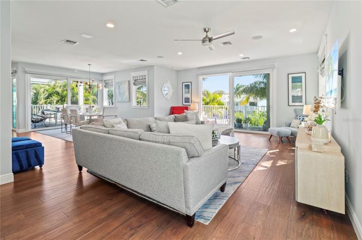 Image No.22-4 Bed Property for sale