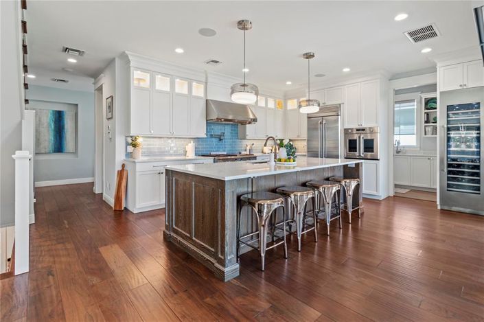 Image No.27-4 Bed Property for sale