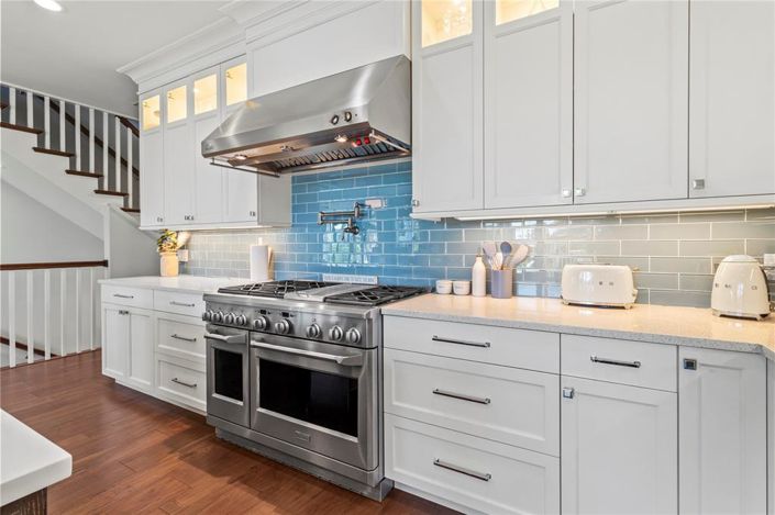 Image No.30-4 Bed Property for sale