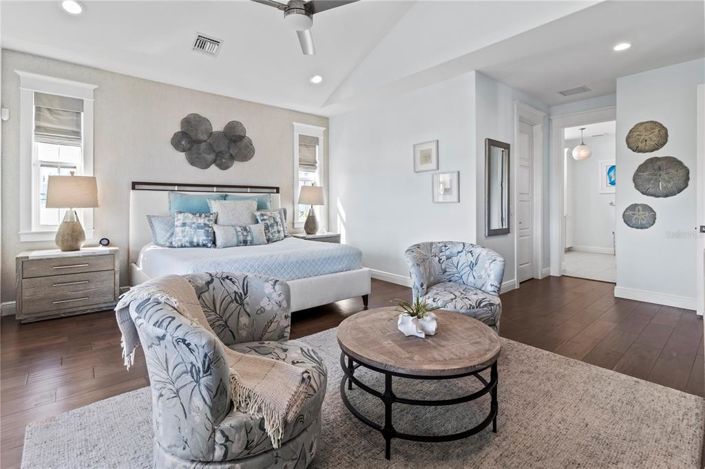 Image No.48-4 Bed Property for sale