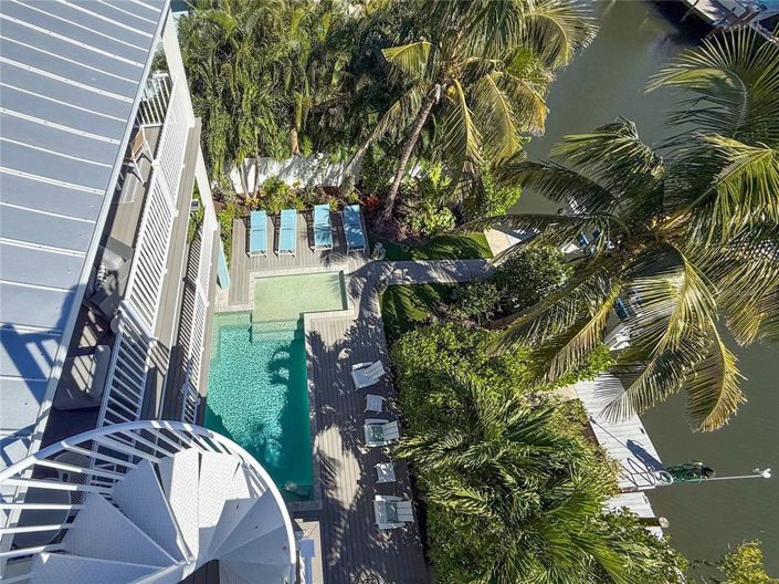 Image No.8-4 Bed Property for sale