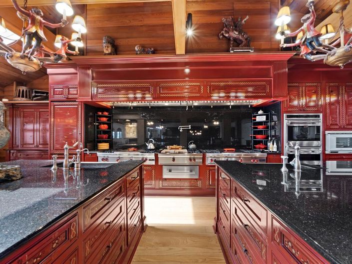 Image No.17-8 Bed Property for sale