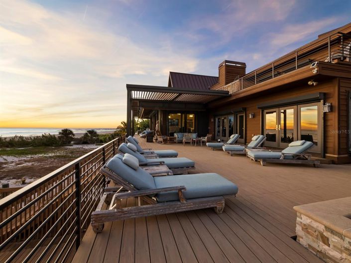 Image No.50-8 Bed Property for sale