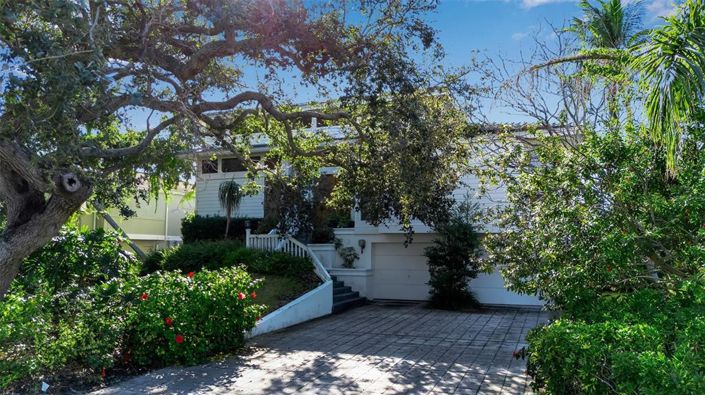 Image No.1-3 Bed Property for sale