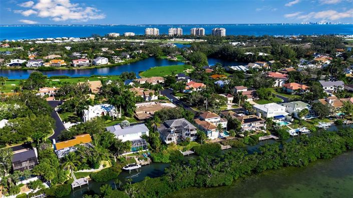 Image No.16-3 Bed Property for sale